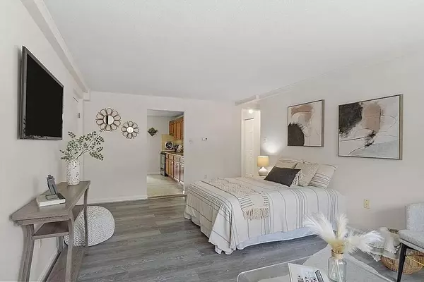 Andover, MA 01810,70A Washington Park Dr #2