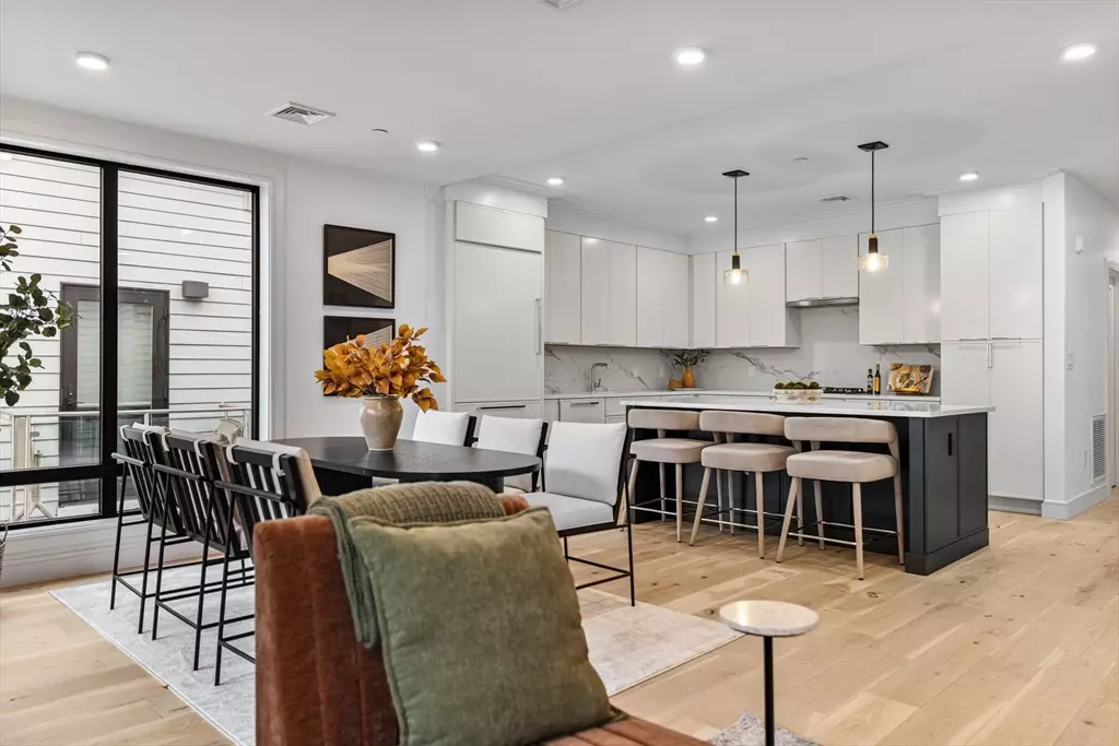 Boston, MA 02127,33 A Street #503