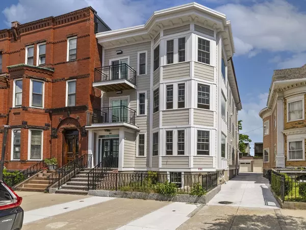 Boston, MA 02127,944 E Broadway #3