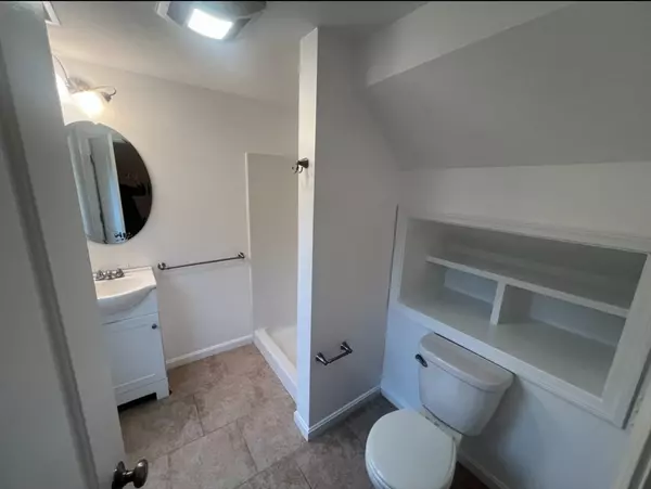 Tyngsborough, MA 01879,265 Dunstable Rd #1