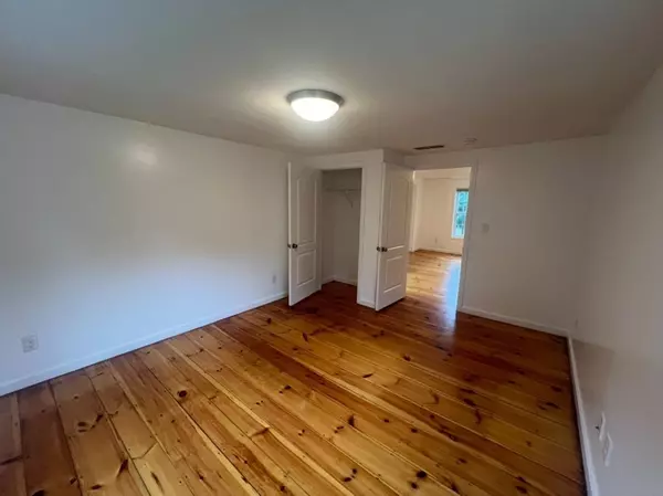 Tyngsborough, MA 01879,265 Dunstable Rd #1