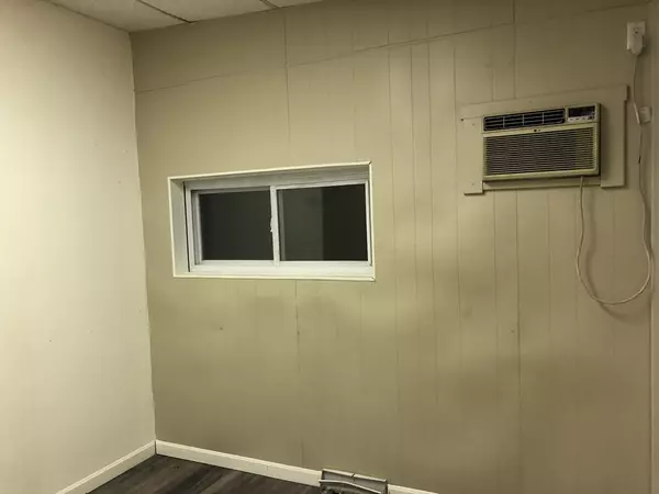 Worcester, MA 01603,1405 Main St #2