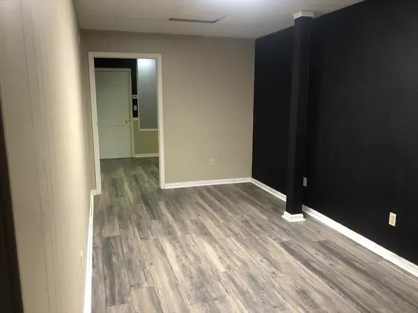 Worcester, MA 01603,1405 Main St #3