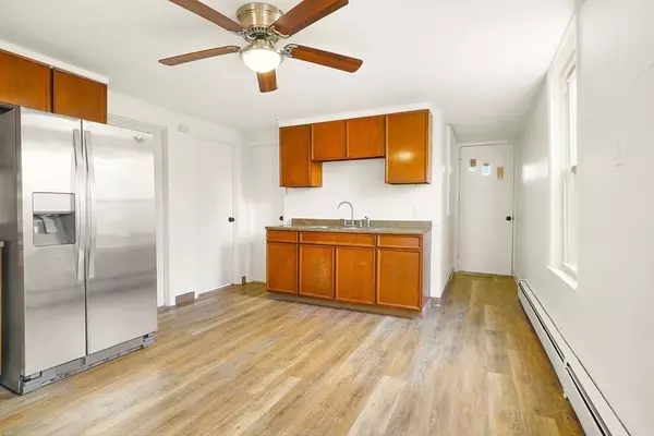 Holyoke, MA 01040,12 Temple St