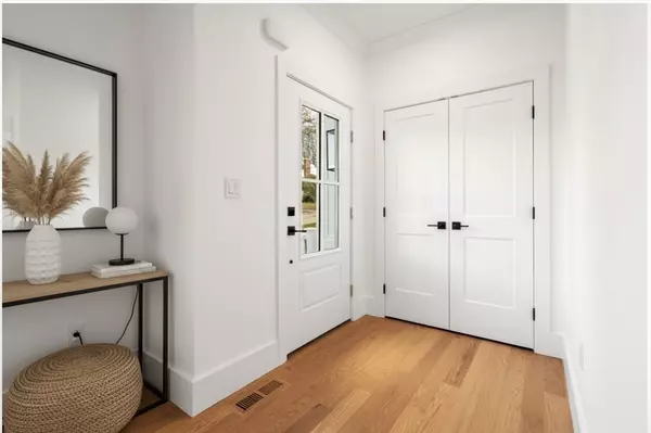 Woburn, MA 01801,23-A Ward St #A