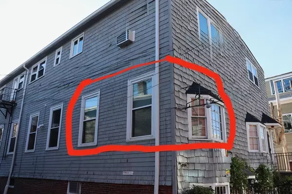 Marblehead, MA 01945,118 Pleasant Street #21B