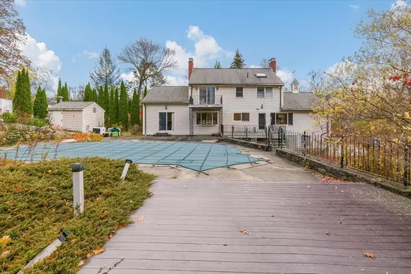 Paxton, MA 01612,45 Camp St