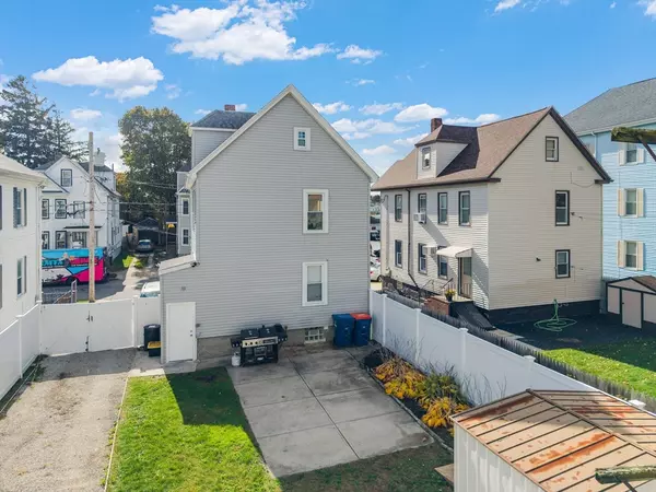 New Bedford, MA 02746,363 Earle St