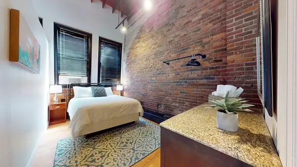 Boston, MA 02116,19 Stanhope #3B