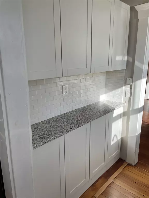 Nahant, MA 01908,105 Fox Hill Rd #1