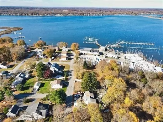 Swansea, MA 02777,123 Calef Ave