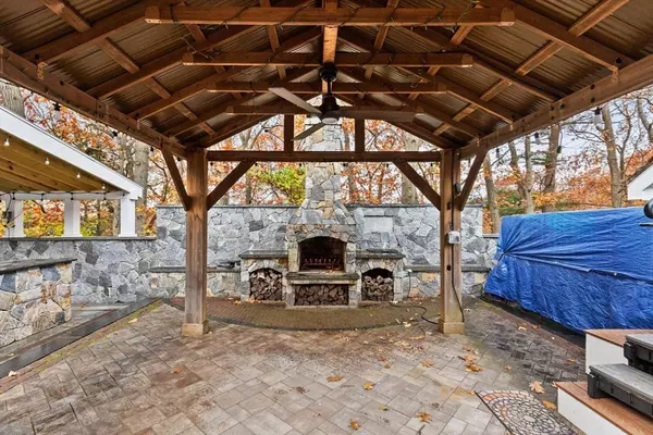 Saugus, MA 01906,2 Mcintyre Road