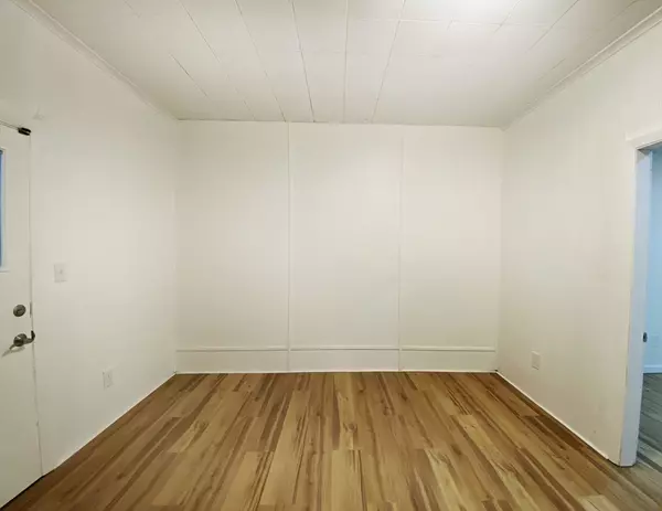 Peabody, MA 01960,24 Main Street #25