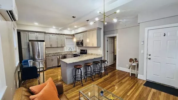 Salem, MA 01970,132 North #4