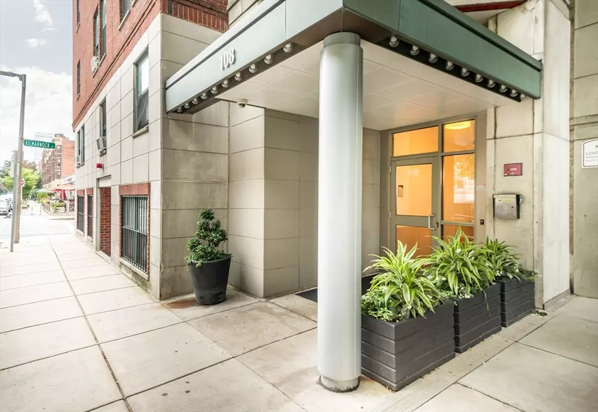 108 Peterborough St #4-G, Boston, MA 02215