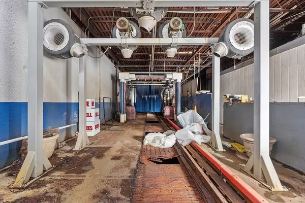 Northbridge, MA 01588,679 Linwood Ave