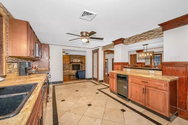 Westford, MA 01886,33 West St