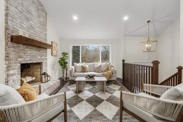 Hudson, MA 01749,7 Old North Rd