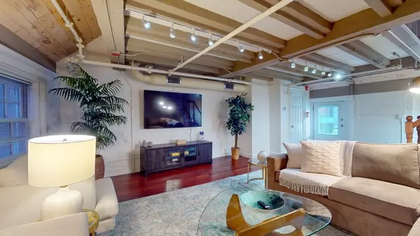 Boston, MA 02108,15 Union St #4