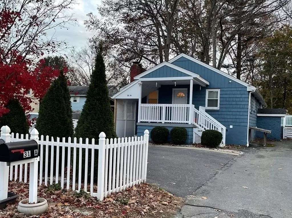 Holbrook, MA 02343,31 Border Rd #B