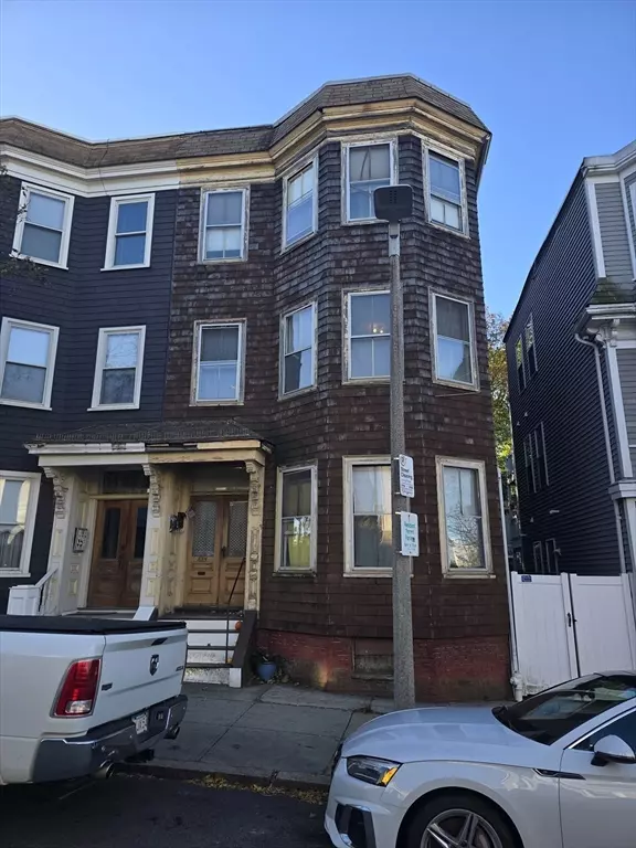 623 E 3rd St, Boston, MA 02127