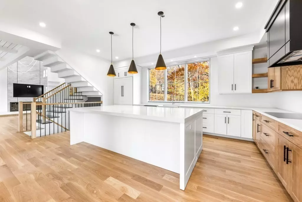 Needham, MA 02494,12 Hill Street