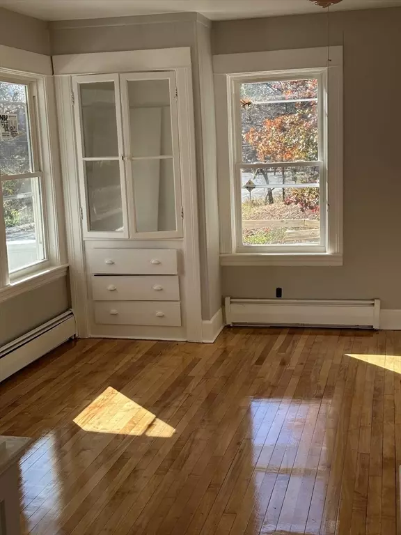 Oxford, MA 01537,707 Main St