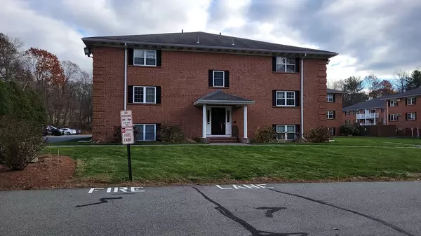 Boxborough, MA 01519,3 Leonard Rd #3