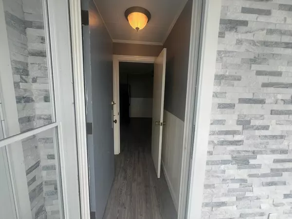 Fall River, MA 02724,20 Wilcox St #1