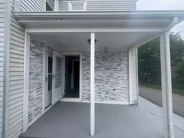 Fall River, MA 02724,20 Wilcox St #1