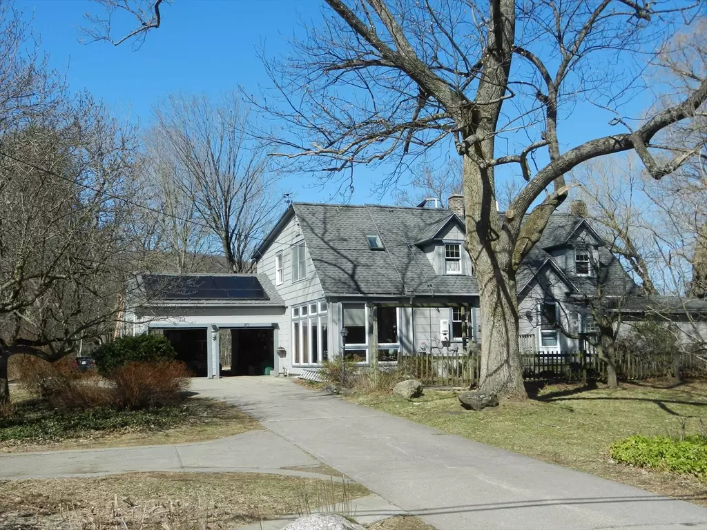 Southwick, MA 01077,377 N Loomis St