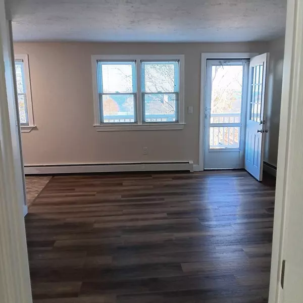 Plymouth, MA 02360,4 Sawyer Pl #3