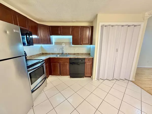 Everett, MA 02149,21 Central Ave #10