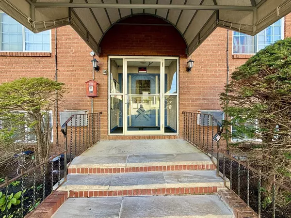 Everett, MA 02149,21 Central Ave #10