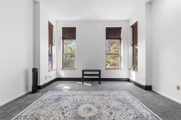 Boston, MA 02125,141 Savin Hill Ave #A22