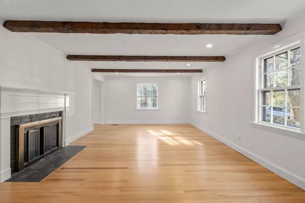 Wayland, MA 01778,262 Cochituate Rd