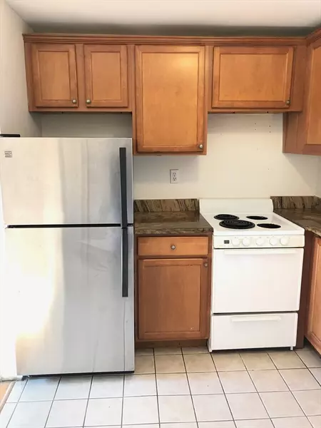 19 Vine St #1, Marblehead, MA 01945