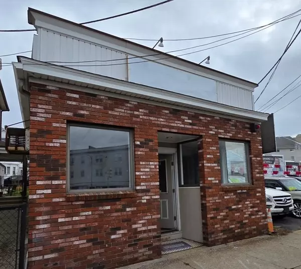 712 Eastern Avenue, Fall River, MA 02723