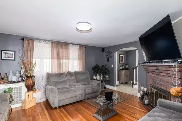 Lynn, MA 01904,74 Range Ave