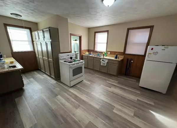 Springfield, MA 01151,1335-1337 Worcester St. #1