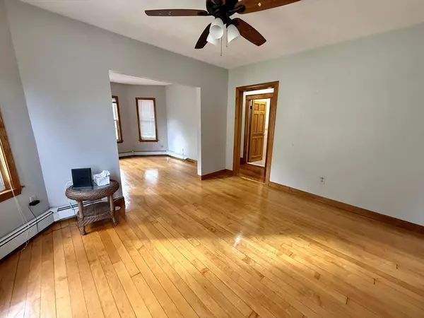 Watertown, MA 02472,35 Irma Ave #1