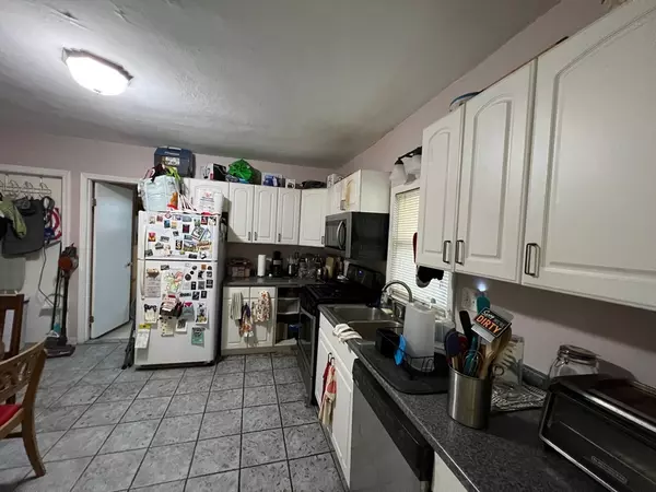 Malden, MA 02148,20 Garland #20