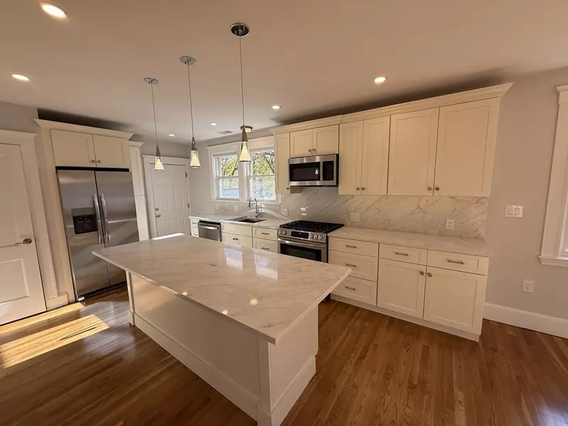 79 Hovey St #2, Watertown, MA 02472