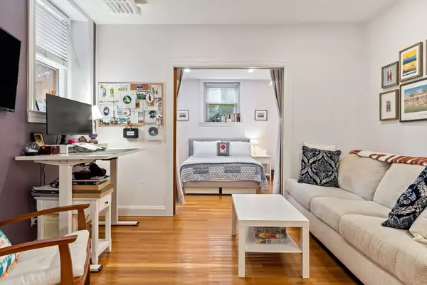 130 Longwood Ave #B, Brookline, MA 02446