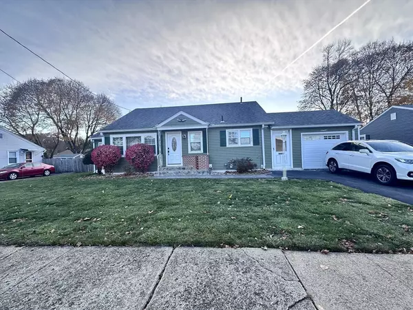 31 Dunstable St, Lawrence, MA 01843