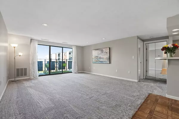 Medford, MA 02155,22 Ninth St #705