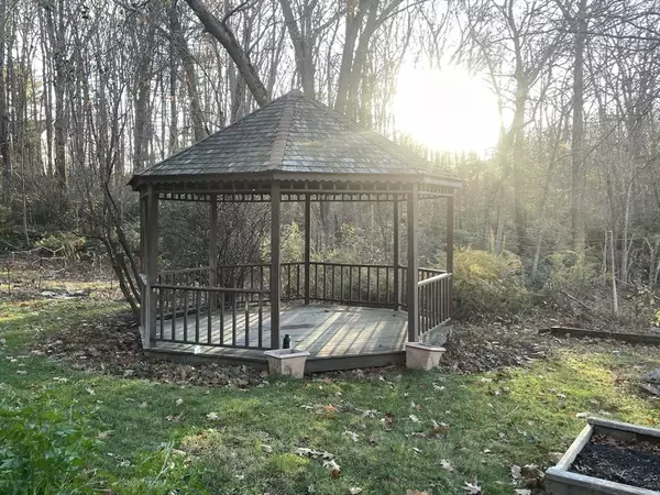 Charlton, MA 01507,65 Old Spencer Rd