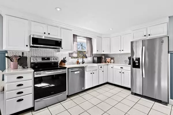 Rockland, MA 02370,133 Crescent St