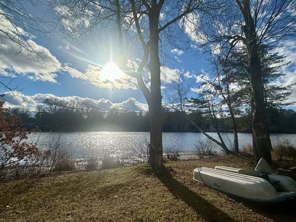 Taunton, MA 02780,86 Lakeview Ave