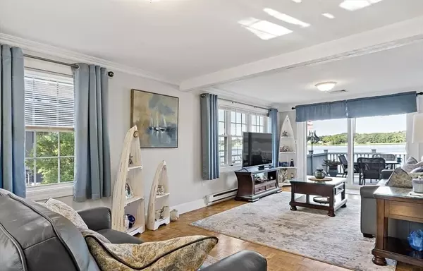 Berkley, MA 02779,22 Riverside Drive